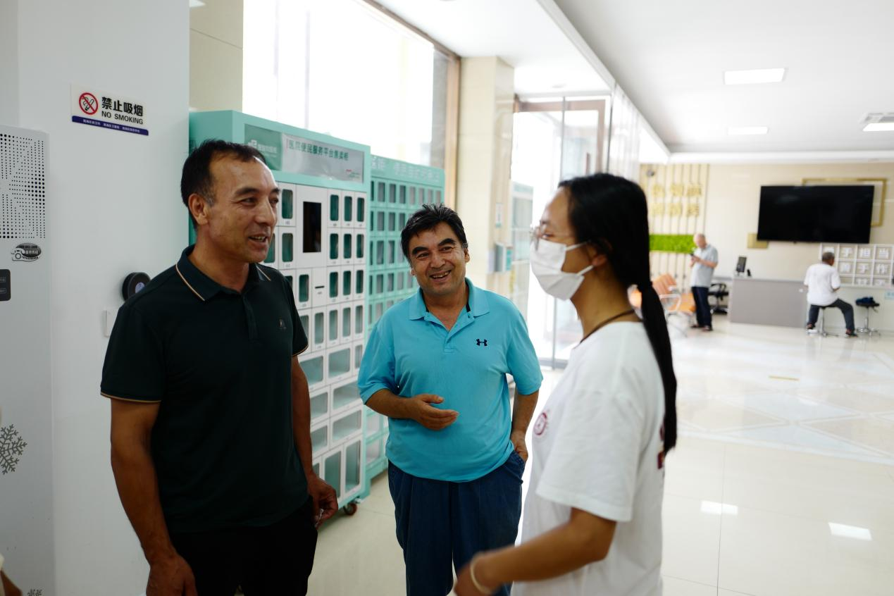 1751856663221484.png “红石榴”守护“夕阳红”,杏林情暖体检行